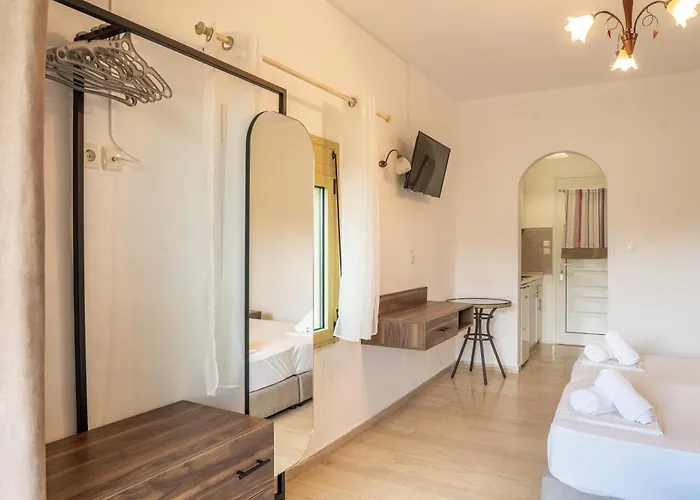 Nefeli Skiathos Szálloda *