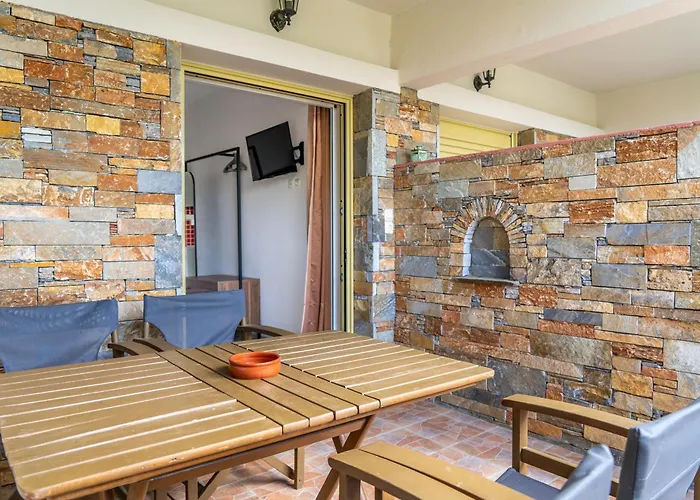 Nefeli Skiathos Maratha