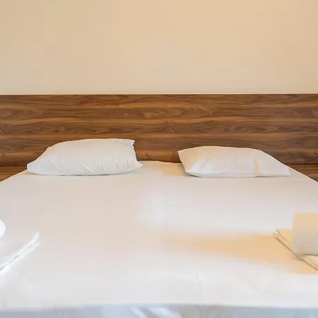 Nefeli Skiathos Hotel *