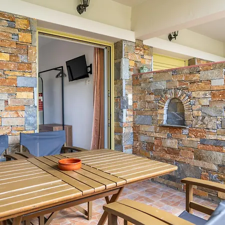 Nefeli Skiathos Maratha