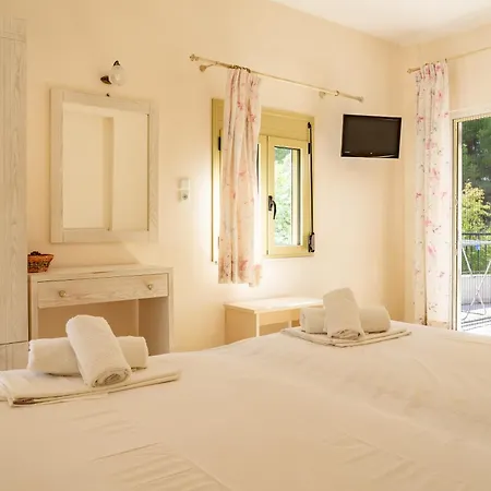 Nefeli Skiathos Hotel *