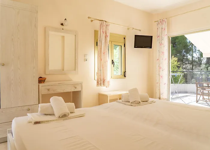 Nefeli Skiathos Hotel *
